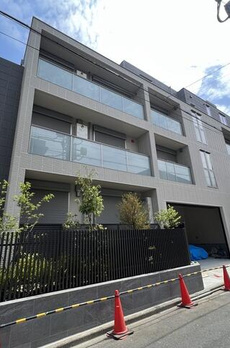 Ｄｕｅ　Ｗｅｓｔ　Ａｚａｂｕ　Ｈｏｕｓｅ 