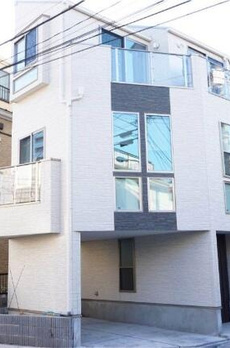 弥生町１丁目戸建て 