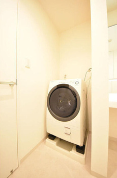 ＨＵＮＤＲＥＤ　ＳＴＡＹ　ＲＥＳＩＤＥＮＣＥ 