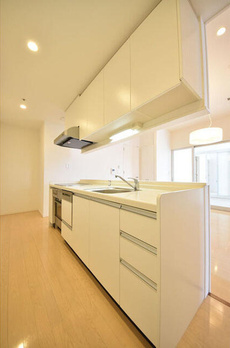 ＨＵＮＤＲＥＤ　ＳＴＡＹ　ＲＥＳＩＤＥＮＣＥ 
