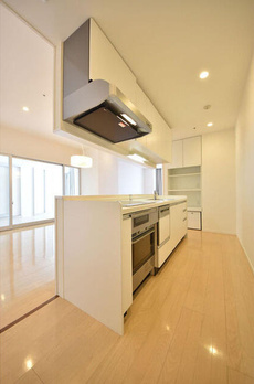 ＨＵＮＤＲＥＤ　ＳＴＡＹ　ＲＥＳＩＤＥＮＣＥ 