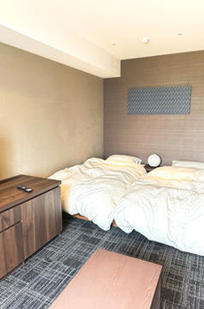 ＨＡＲＵＭＩ　ＦＬＡＧ　ＰＡＲＫ　ＶＩＬＬＡＧＥ　Ｃ棟ハイルーフ駐車有 