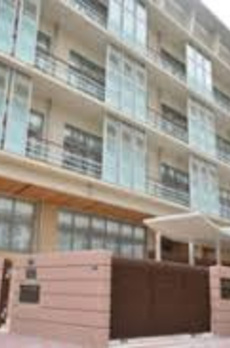 ＨＡＲＵＭＩ　ＦＬＡＧ　ＰＡＲＫ　ＶＩＬＬＡＧＥ　Ｃ棟ハイルーフ駐車有 