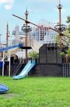 ＨＡＲＵＭＩ　ＦＬＡＧ　ＰＡＲＫ　ＶＩＬＬＡＧＥ　Ｃ棟ハイルーフ駐車有 