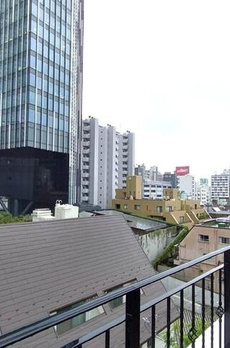 六本木コート 