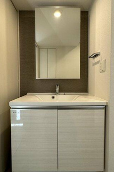 フロンティア新宿タワー 