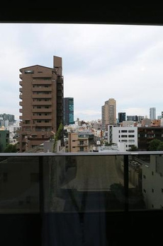ＴＨＥ　ＣＯＵＲＴ　神宮外苑 