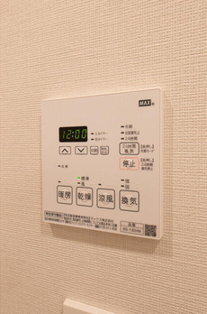 コンフォリア東新宿 