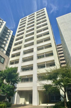 アパートメンツ三田 