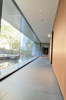 ＨＡＲＵＭＩ　ＦＬＡＧ　ＳＵＮ　ＶＩＬＬＡＧＥ　Ｅ棟 