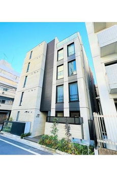 ＬＡＰｉＳ　Ｐａｒｋ　四谷三丁目 