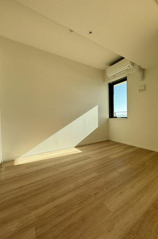 ＨＡＲＵＭＩ　ＦＬＡＧ　ＳＵＮ　ＶＩＬＬＡＧＥ　Ｆ棟 