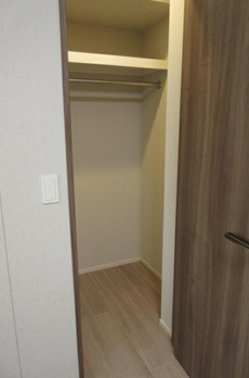クレストコート町屋 