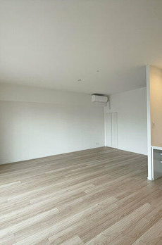 ＨＡＲＵＭＩ　ＦＬＡＧ　ＰＡＲＫ　ＶＩＬＬＡＧＥ　Ｄ棟 