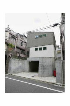 駒沢ガレージハウス 