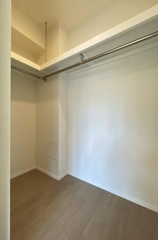 ＴＨＥ　ＡＳＡＫＵＳＡ　ＲＥＳＩＤＥＮＣＥ 