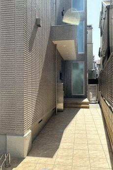 ルナーリア中野 