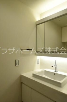ロイヤルシーズン西麻布 