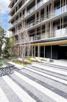 ＨＡＲＵＭＩ　ＦＬＡＧ　ＰＡＲＫ　ＶＩＬＬＡＧＥ　Ｄ棟 