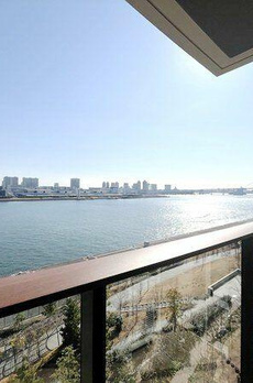 ＨＡＲＵＭＩ　ＦＬＡＧ　ＳＥＡ　ＶＩＬＬＡＧＥ　Ｅ棟 