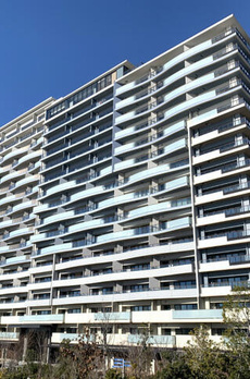 ＨＡＲＵＭＩ　ＦＬＡＧ　ＳＥＡ　ＶＩＬＬＡＧＥ　Ｅ棟 