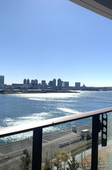 ＨＡＲＵＭＩ　ＦＬＡＧ　ＳＥＡ　ＶＩＬＬＡＧＥ　Ｅ棟 