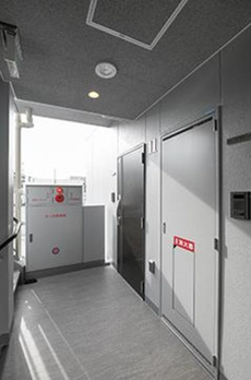 ブリックコート神田錦町 