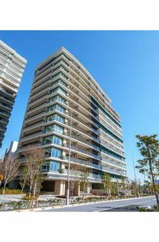 ＨＡＲＵＭＩ　ＦＬＡＧ　ＰＡＲＫ　ＶＩＬＬＡＧＥ 