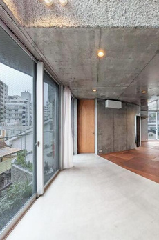 ＳＨＩＮＪＵＫＵ　ＮＥＷ　ＶＩＬＬＡ 