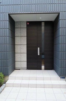 エム．エルフ 