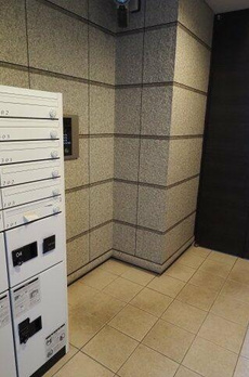 エム．エルフ 