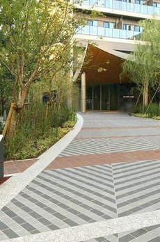 ＭＩＤ　ＴＯＷＥＲ　ＧＲＡＮＤ 