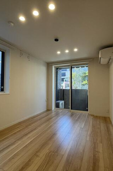 シャーメゾンステージ中野方南町 