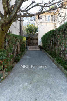 ＨＯＵＳＥ　ＴＡＫＡＮＡＷＡ 