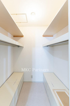 ＨＯＵＳＥ　ＴＡＫＡＮＡＷＡ 