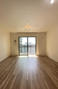 ＨＡＲＵＭＩ　ＦＬＡＧ　ＰＡＲＫ　ＶＩＬＬＡＧＥ　Ｅ棟 