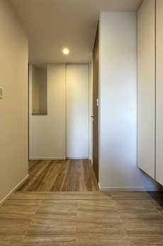 ＨＡＲＵＭＩ　ＦＬＡＧ　ＰＡＲＫ　ＶＩＬＬＡＧＥ　Ｅ棟 