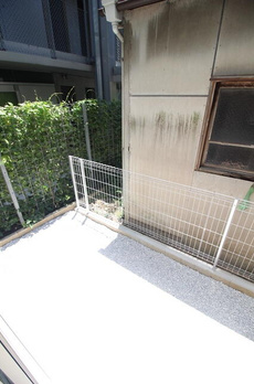 Ｅｓｔｅｒｌａ　Ｒｏｐｐｏｎｇｉ 