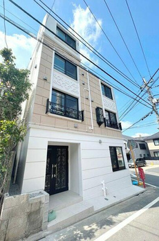 ＮＡＫＡ　ＭＥＧＵＲＯ 