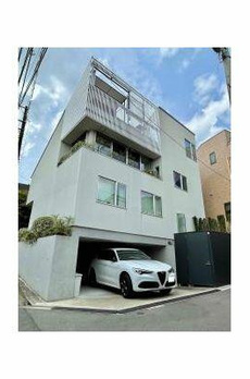 目黒の丘に佇むデザイナーズ戸建て 