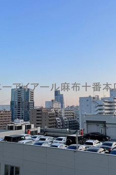 グローバルフロントタワー 