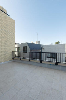 Ｌａ　ｃｏｌｌｉｎｅ　ＴＡＫＡＮＡＷＡ 