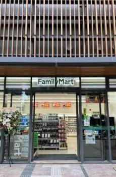 ＨＡＲＵＭＩ　ＦＬＡＧ　ＳＥＡ　ＶＩＬＬＡＧＥ　Ｅ棟 