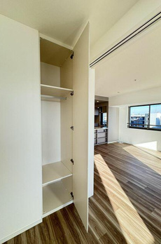 ＨＡＲＵＭＩ　ＦＬＡＧ　ＰＡＲＫ　ＶＩＬＬＡＧＥ　Ｂ棟 