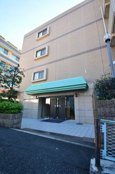 グランハイツ東新宿 