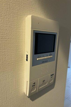 エム．エルフ 