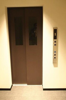 プレサンスロジェ八丁堀 