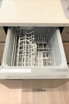 白金ザ・スカイ西棟 
