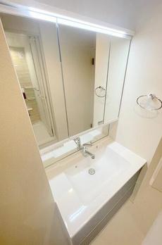 Ｄｕｅ　Ｗｅｓｔ　Ａｚａｂｕ　Ｈｏｕｓｅ 