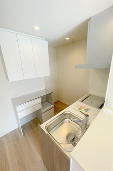 Ｄｕｅ　Ｗｅｓｔ　Ａｚａｂｕ　Ｈｏｕｓｅ 